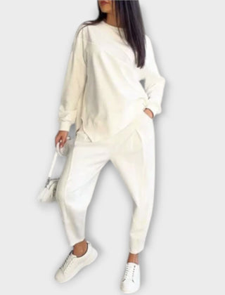 White casual two-piece set with long-sleeve sweatshirt and jogger pants