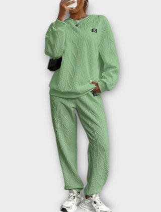 Green cable-knit casual set: round-neck long-sleeve top and matching jogger pants