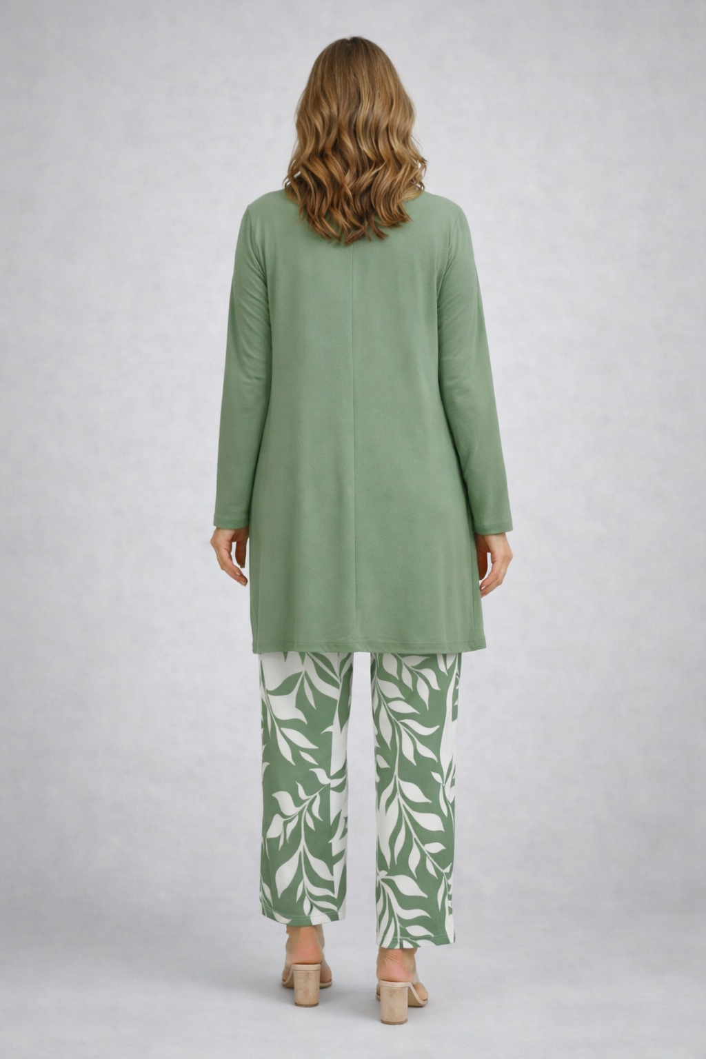 Mint green long tunic and back view leaf-print trousers set