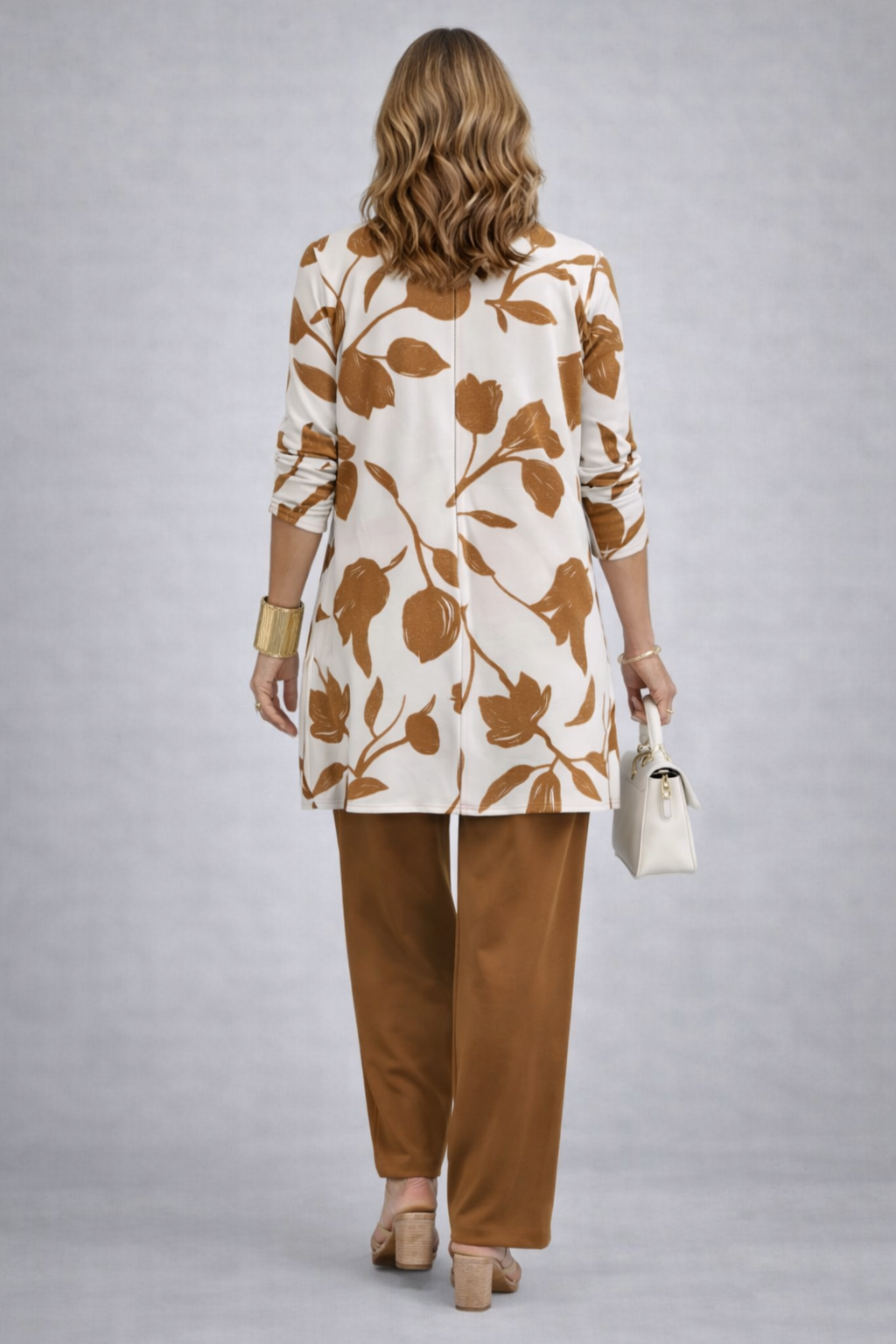 Esmeray 3-piece set: back view leaf-print longline top with brown trousers
