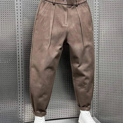 Men’s cream-brown modern-fit trousers with pleated front, button waistband and cuffed hem