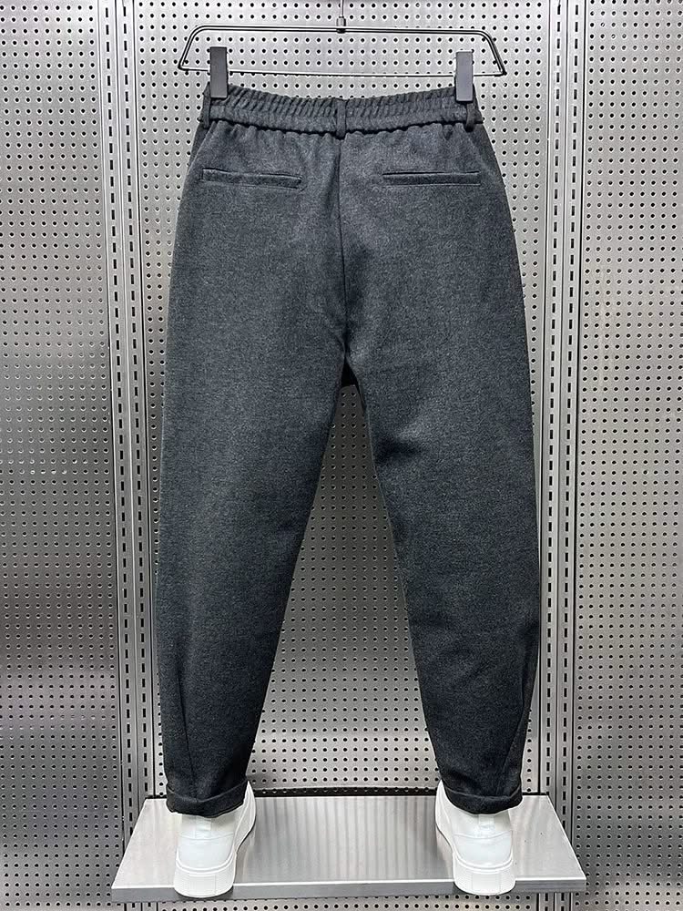 Men’s dark-grey modern-fit trousers with side pockets, elastic waistband and cuffed hem