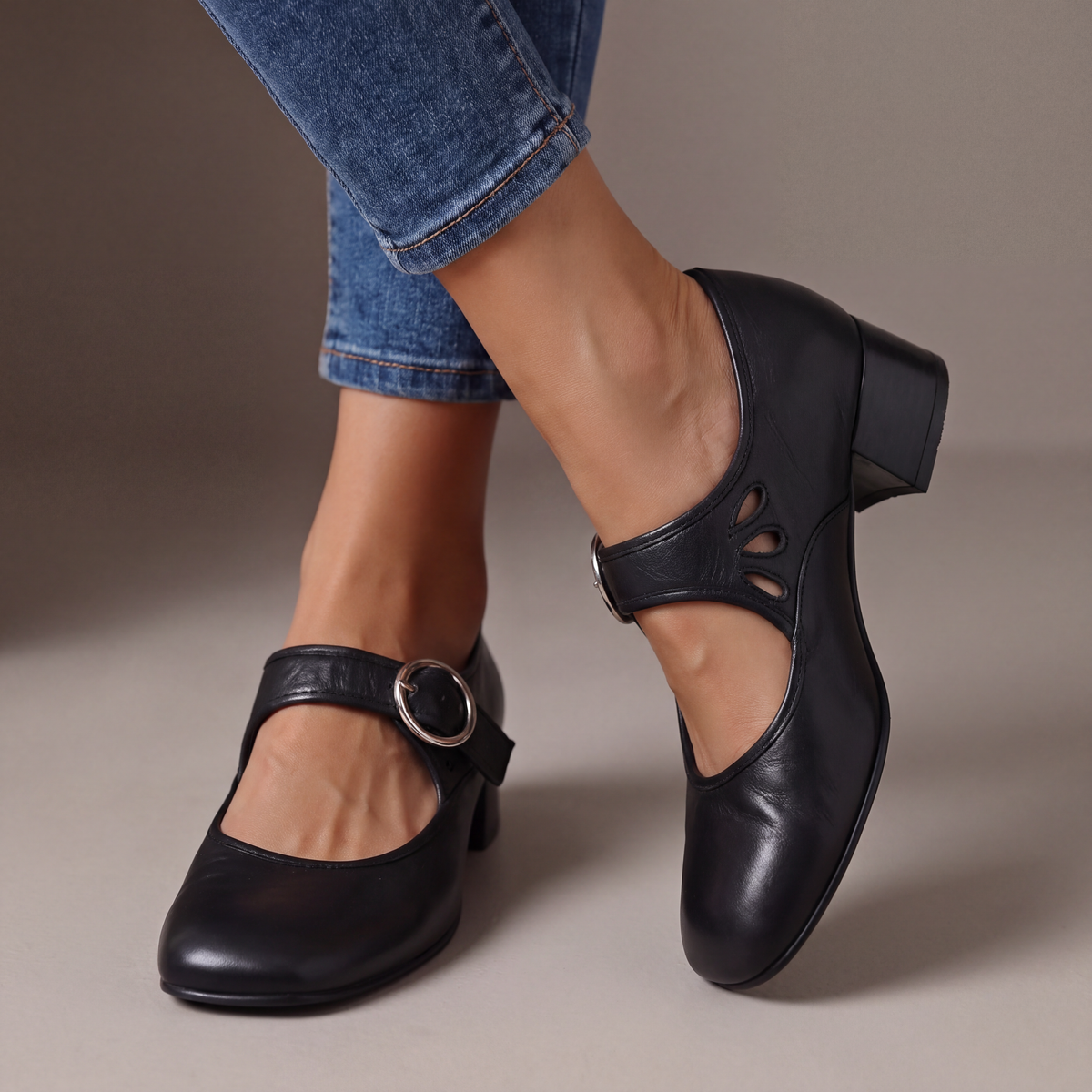 Nancy | Retro Round-Buckle Mary Janes