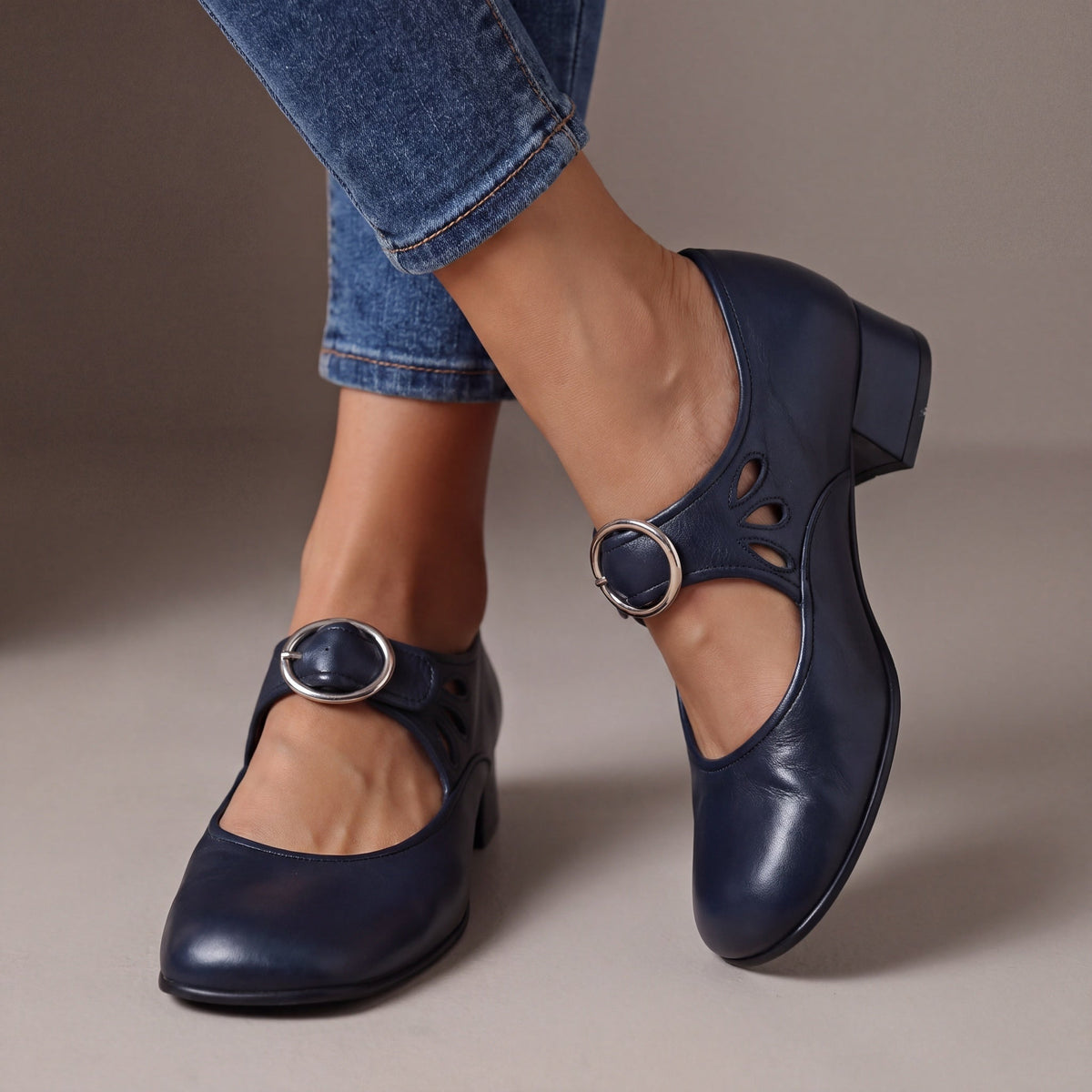 Nancy | Retro Round-Buckle Mary Janes